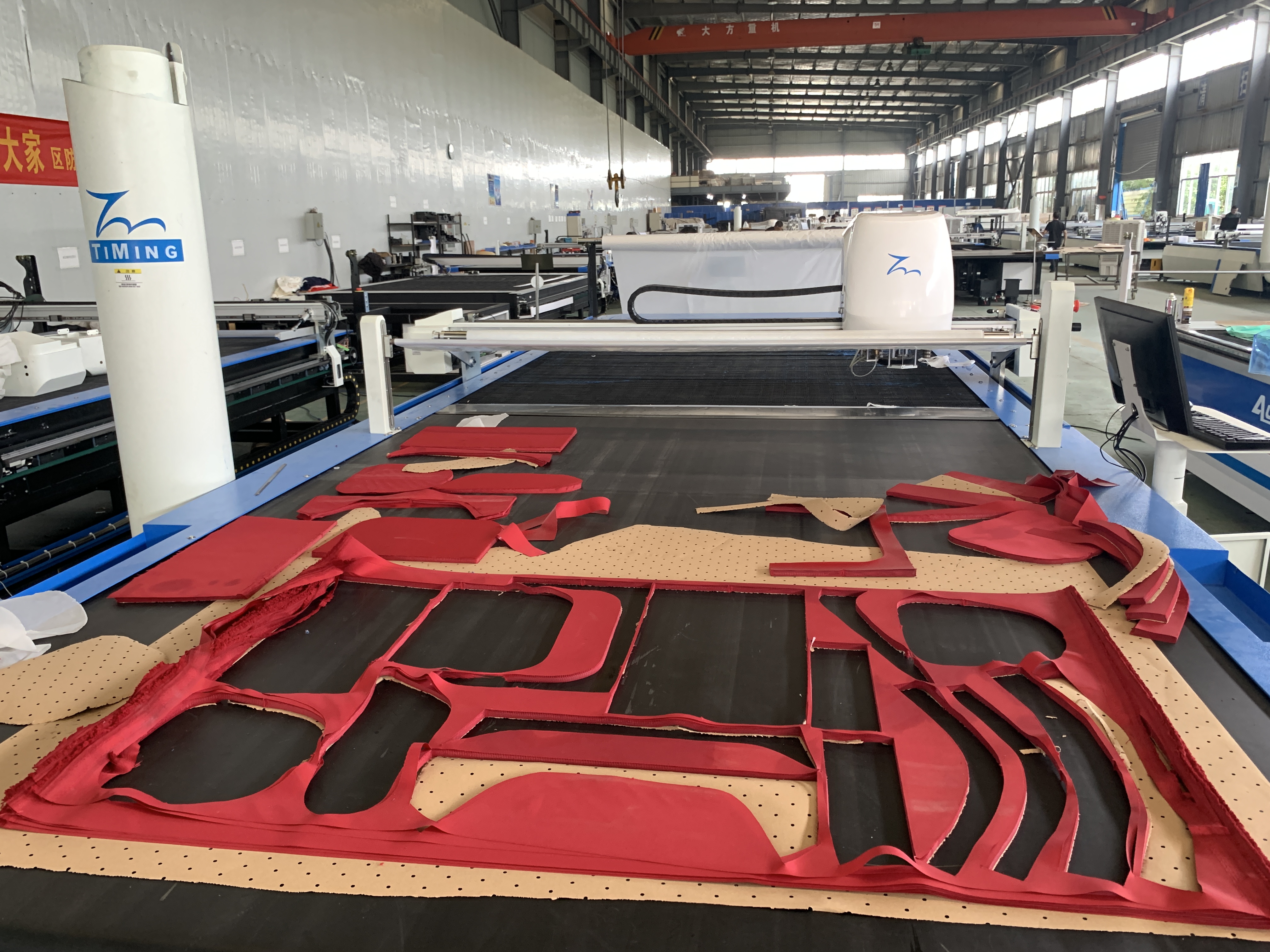 Машина для резки CNC для ткани с покрытием из полиэстера